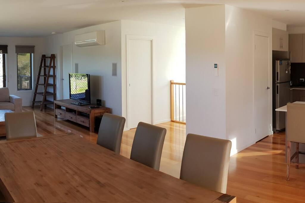 Venus Haven - Beach 1, Linen, Wifi, Netflix Venus Bay Ngoại thất bức ảnh